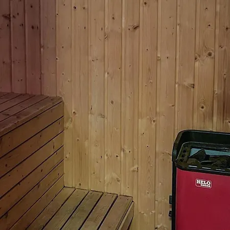 In With Sauna *